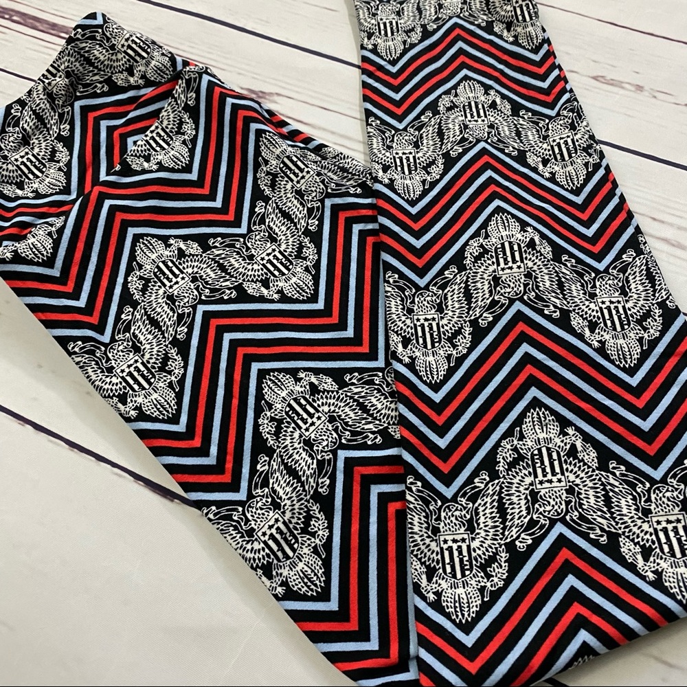 Brand new, never worn Lularoe OS leggings (2-10)